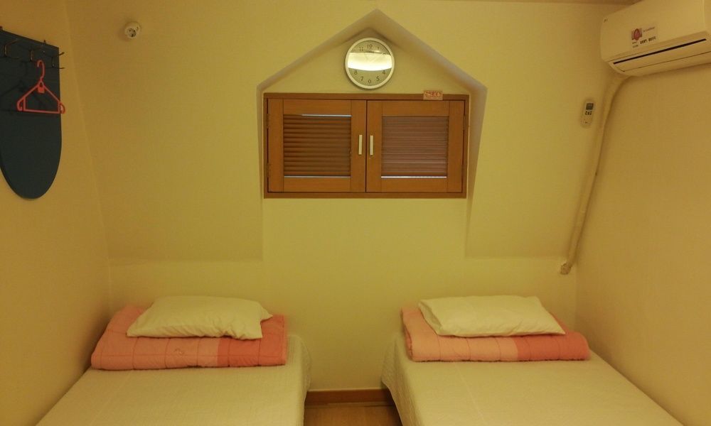 Oppa Hostel Seoul Exterior photo